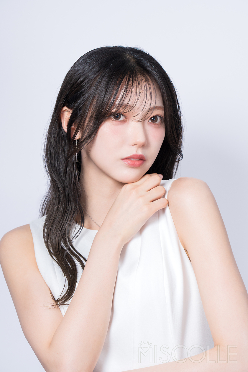 秋山 莉 瑚